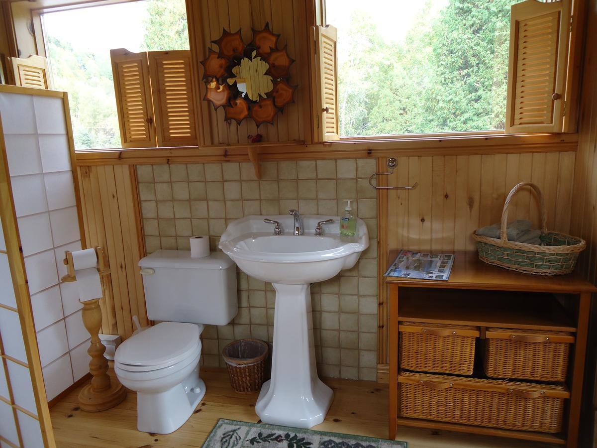 Chalet Saint-Thomas LʼAnse-Saint-Jean Zewnętrze zdjęcie